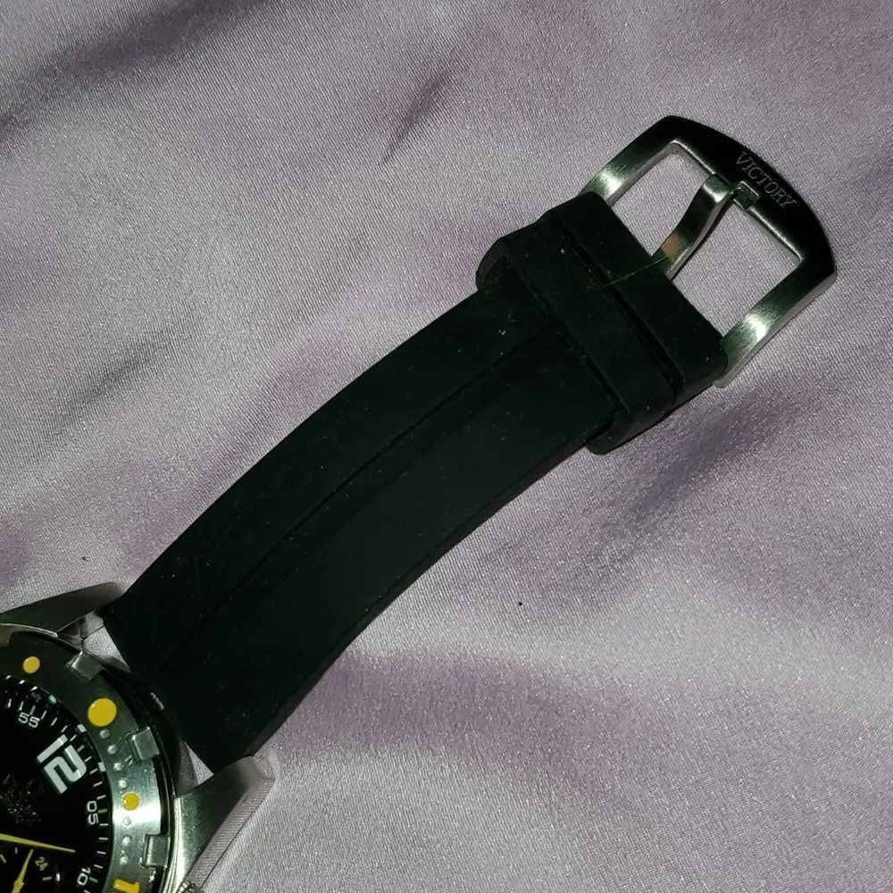 Mens Large Victory Instruments 5077 Chrono Watch Black & Yellow Date‎ 3 Subdials